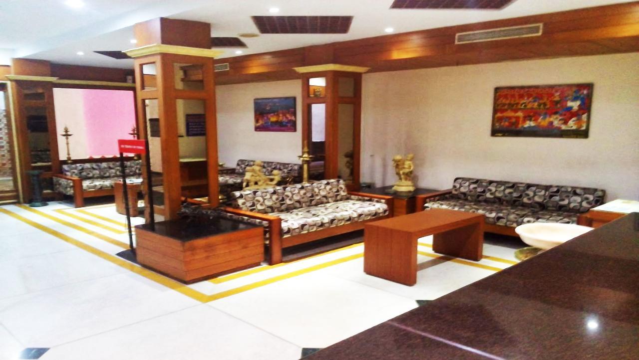 Balajee Palace Hotel Haiderabad Buitenkant foto